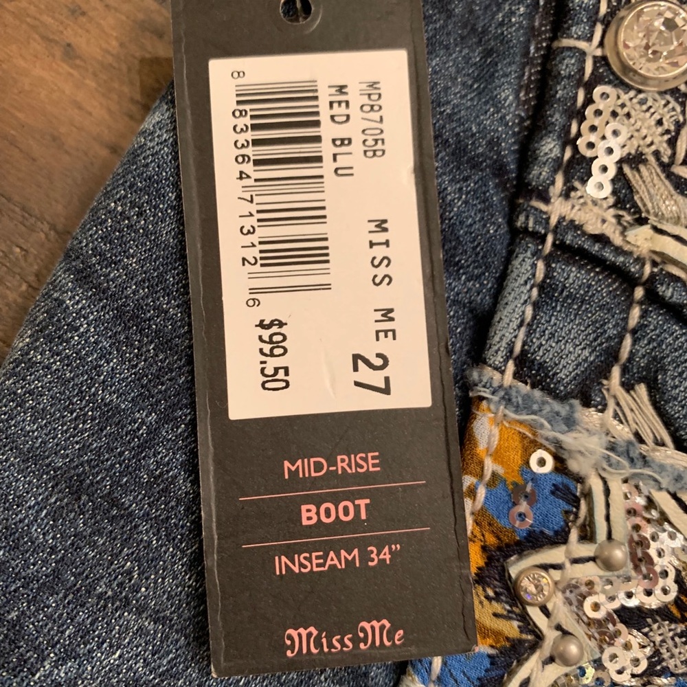 Miss Me Mid Rise Jeans - Picture 2 of 5